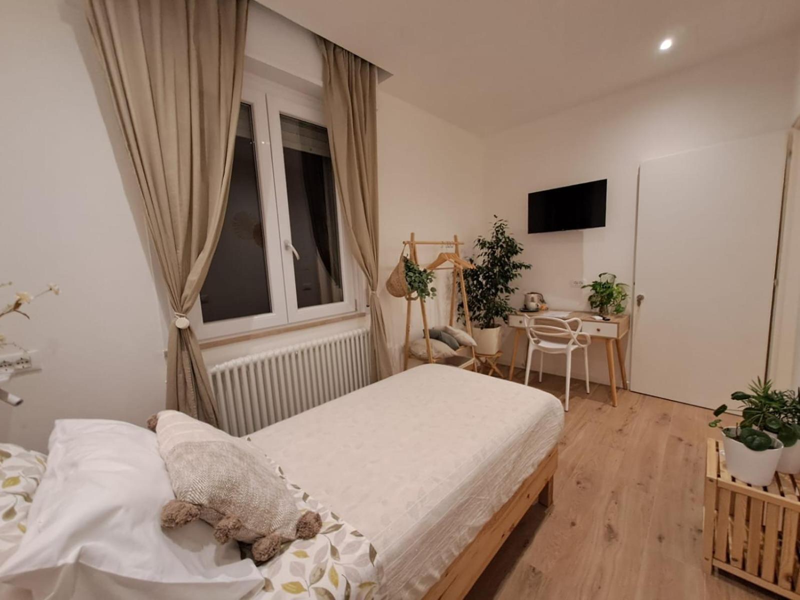Keizna Rooms Cesena Bagian luar foto