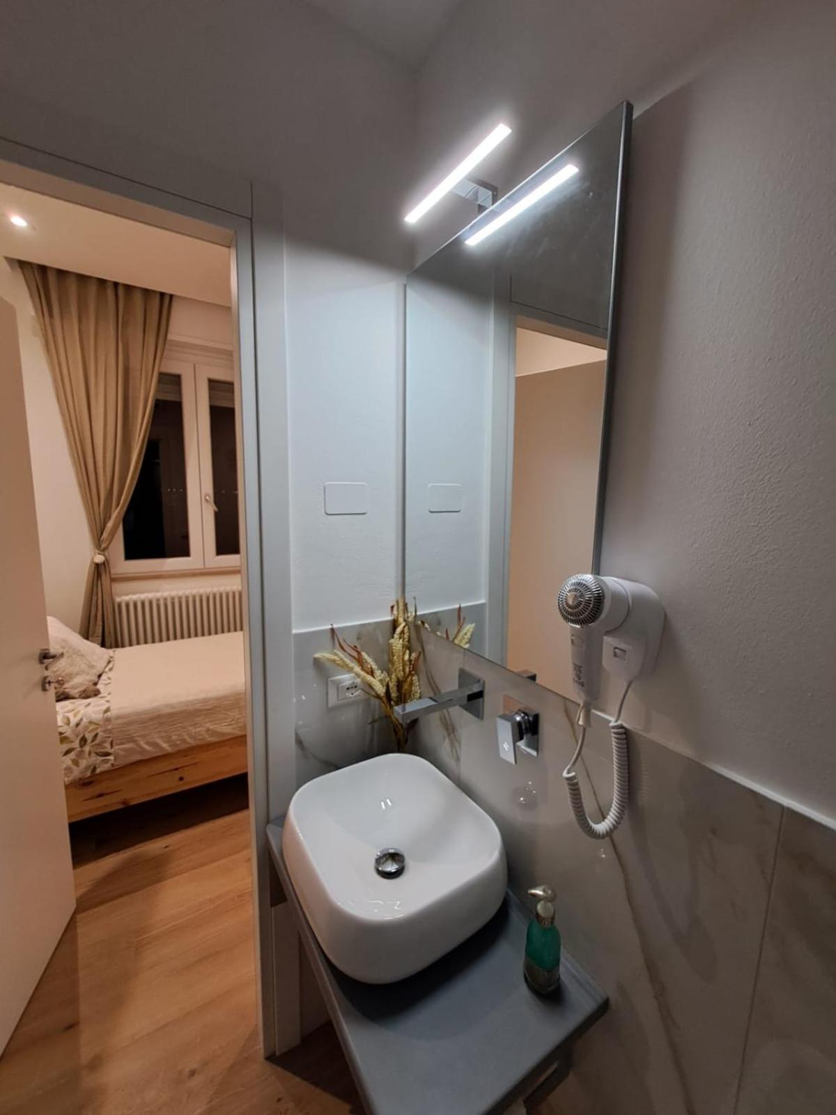 Keizna Rooms Cesena Bagian luar foto