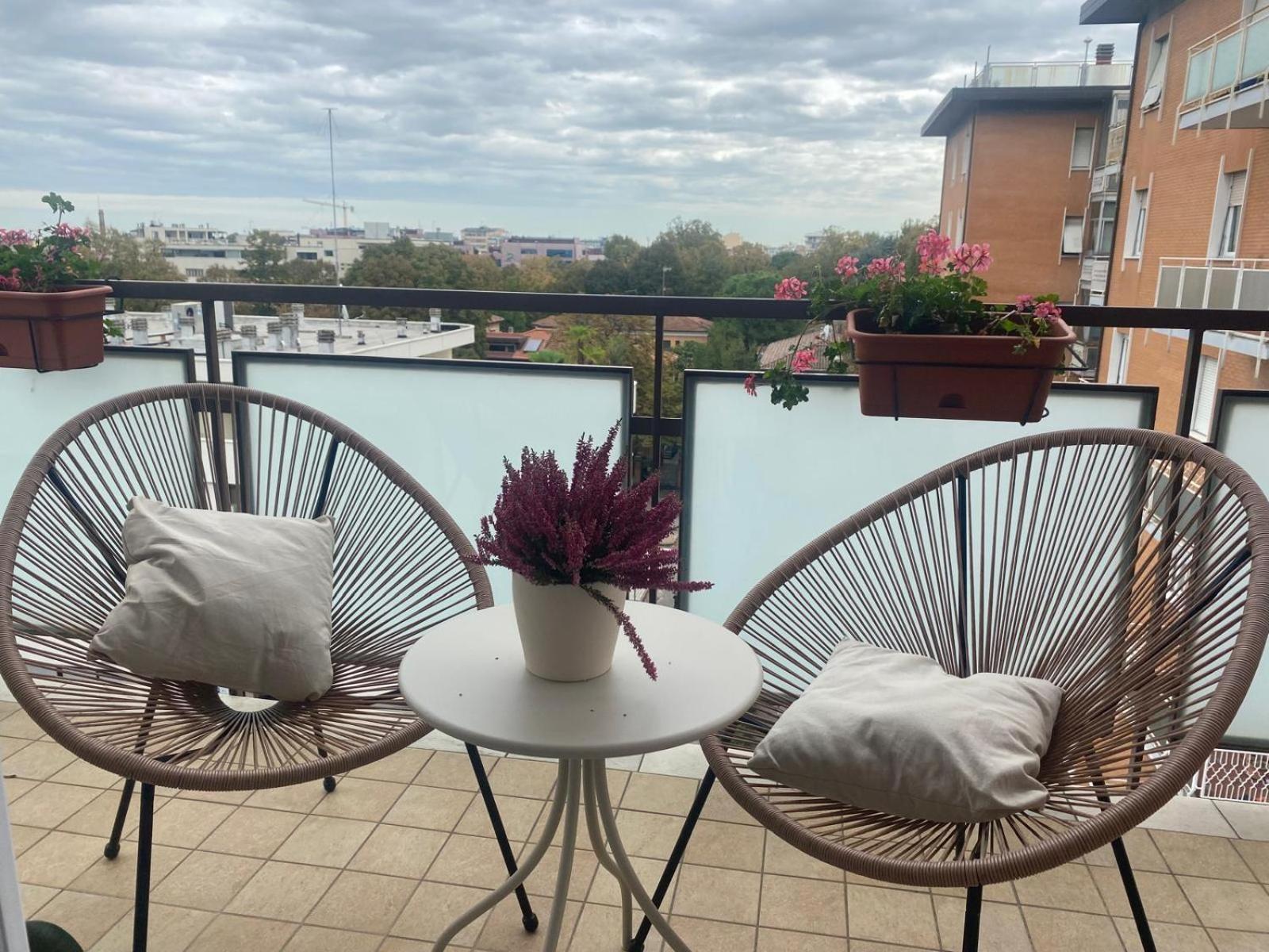 Keizna Rooms Cesena Bagian luar foto