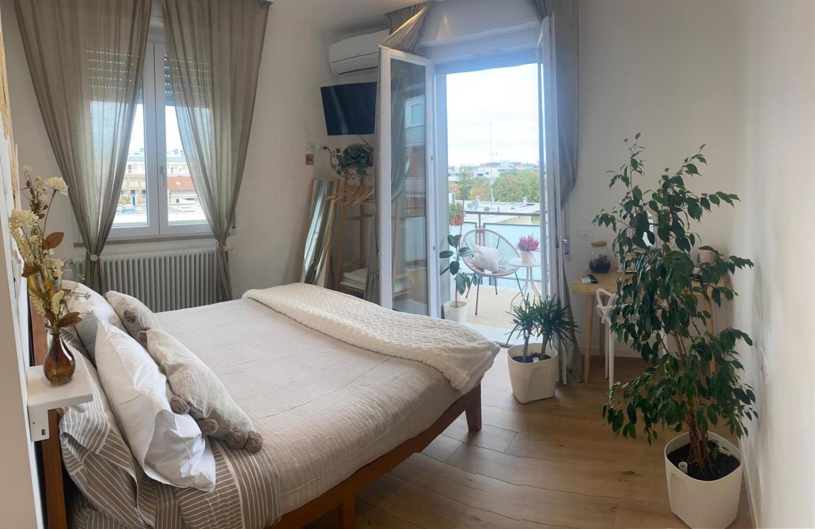 Keizna Rooms Cesena Bagian luar foto